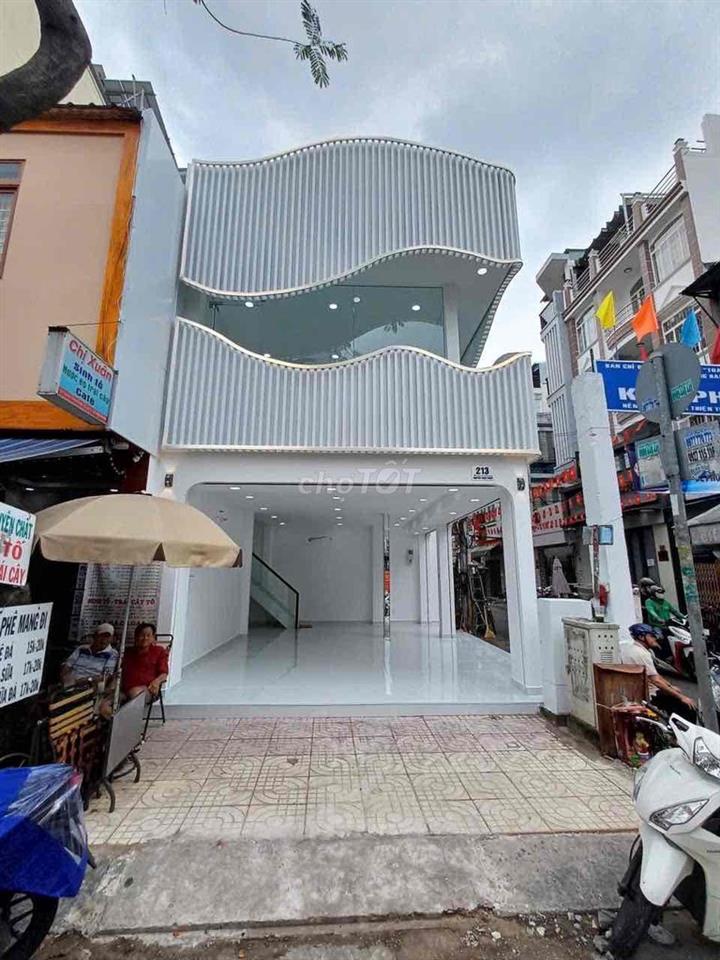 Cho thuê nhà góc 2 mặt tiền Nguyễn Thiện Thuật quận 3, giá 5x