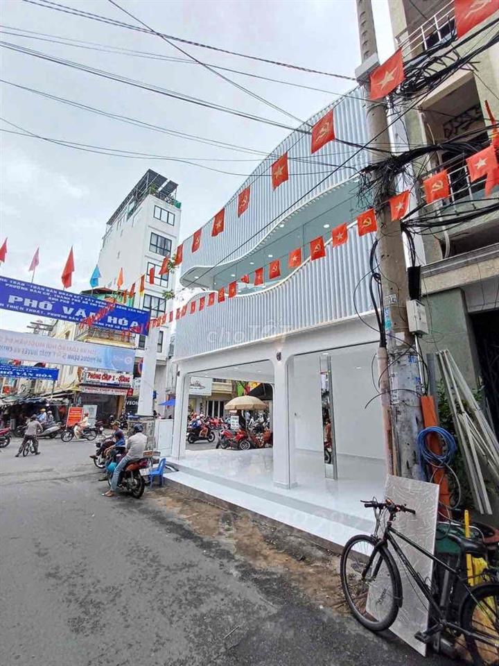 Cho thuê nhà góc 2 mặt tiền Nguyễn Thiện Thuật quận 3, giá 5x