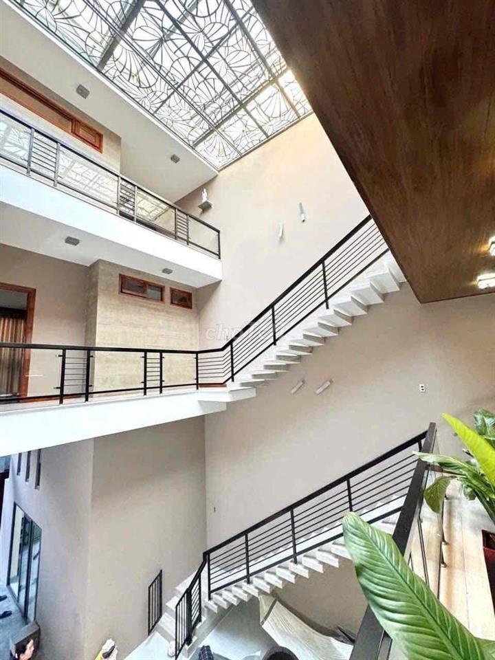 Cho thuê nhà hẻm Lam Sơn quận Bình Thạnh, giá tốt 6x, DT 7,5x23