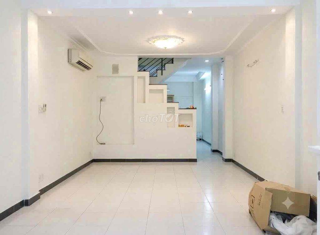 Cho thuê nhà hẻm xe hơi Đào Duy Anh Phú Nhuận, giá 18 triệu