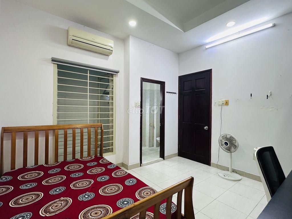 Phòng trọ Phan Xích Long, Phú Nhuận - nội thất đầy đủ