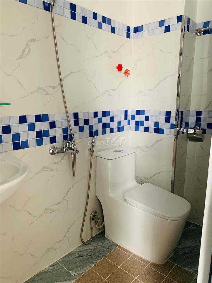 TRỐNG PHÒNG LẦU 2 PHÚ NHUẬN
