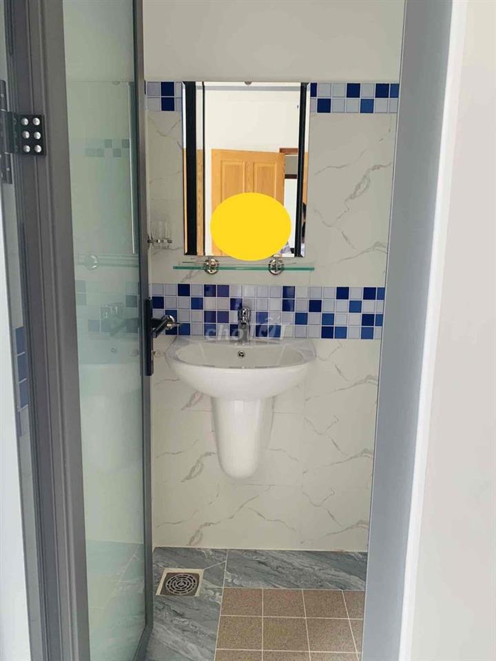 TRỐNG PHÒNG LẦU 2 PHÚ NHUẬN