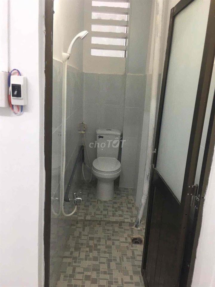 CHÍNH CHỦ CHO THUÊ CĂN HỘ HẺM 595 CMT8 P15 Q10