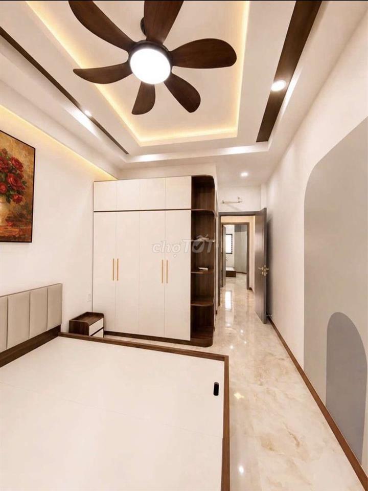 Bán nhà CMT8 41m2 ,hxh nhà mới vào ở ngay.