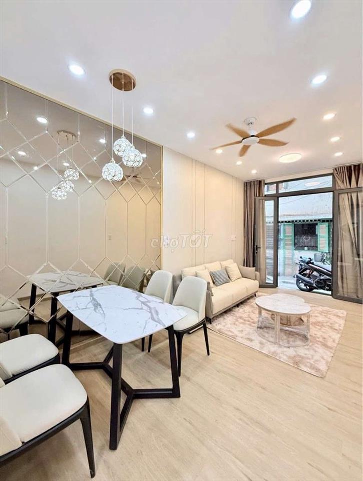 Bán nhà Nguyễn Duy Duong p4 Q10 ,sát mặt tiền ,hbg thông tứ tung