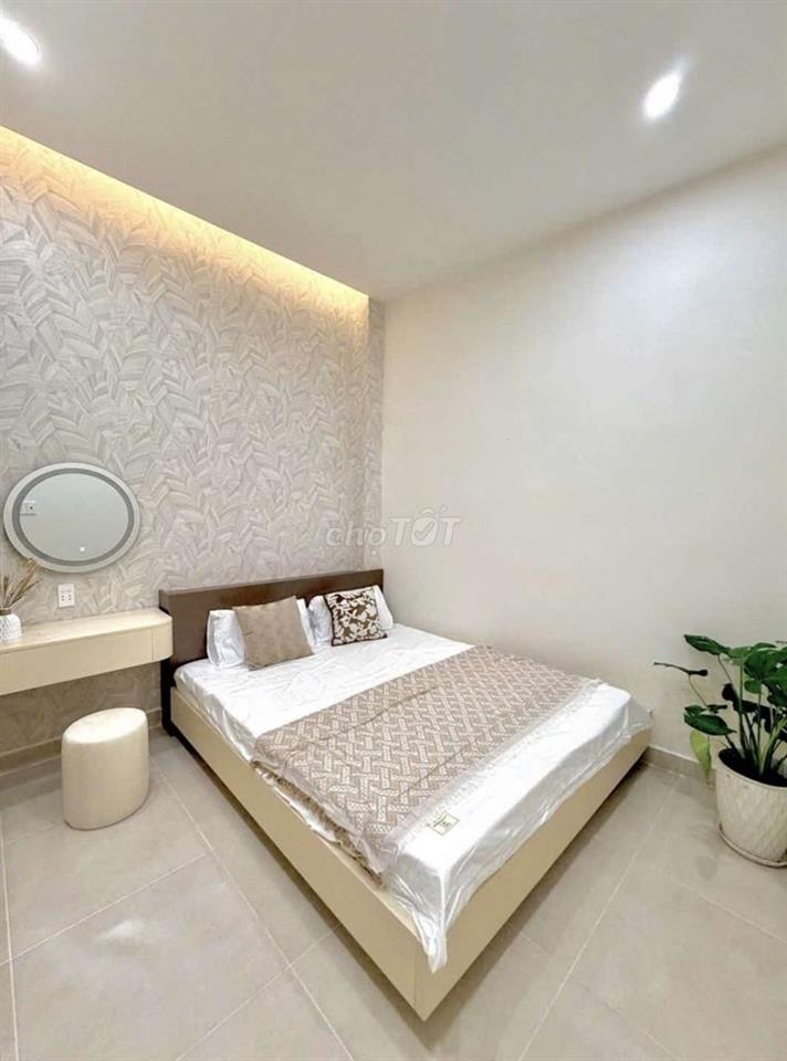 Bán nhà Tân Bình ,đường Ni Sư Huỳnh Liên 40m2, nhà mới đầy đủ noi thất