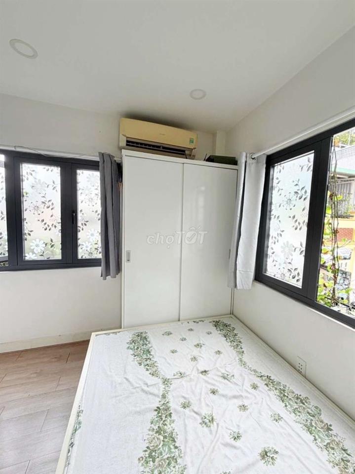 Bán nhà Lê Hồng Phong Q10, dtsd 37m2, hẻm ôtô