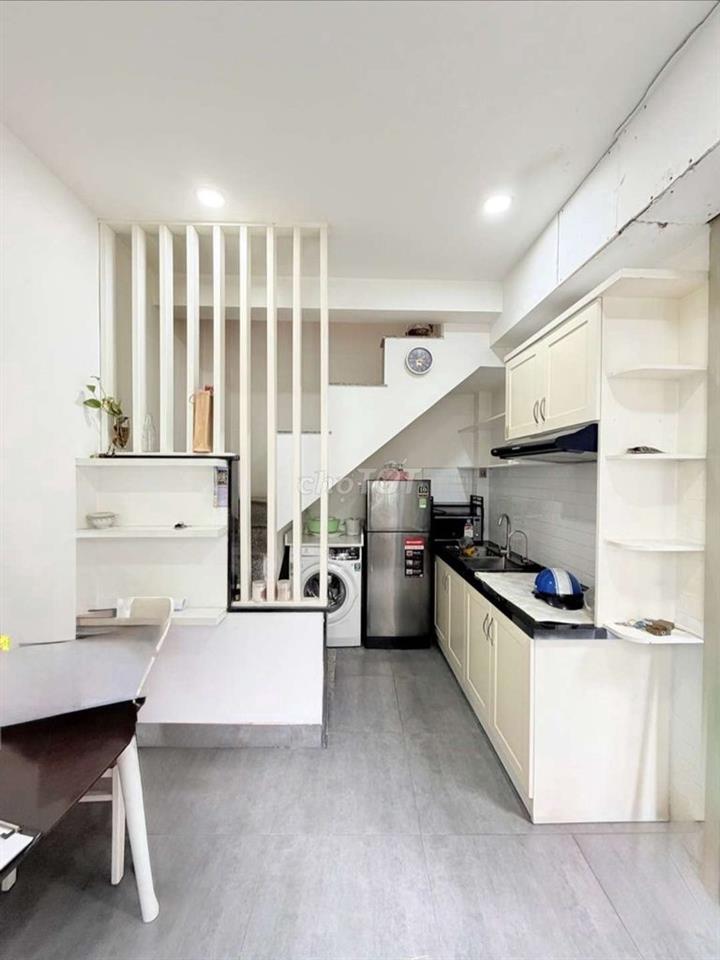 Bán nhà Lê Hồng Phong Q10, dtsd 37m2, hẻm ôtô