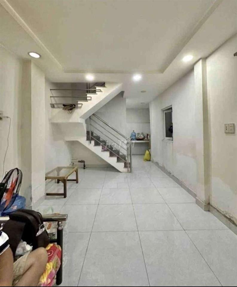 Bán nhà Lê Hồng Phong Q10, ngay Ba Tháng Hai, 30m2, hẻm ba gác 1 xẹt.