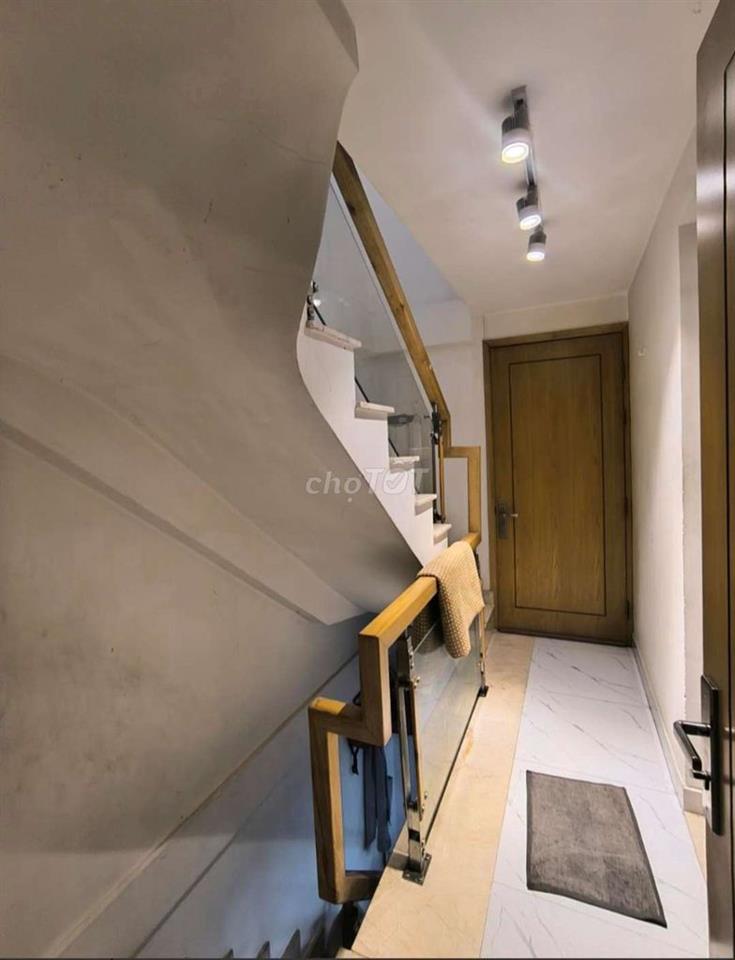 Bán nhà Lê Văn Sỹ 40m2, hẻm nhựa xe tải thông , 3 tầng, 4pn .