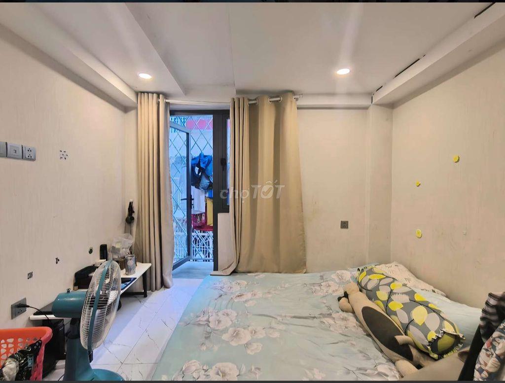 Bán nhà Lê Văn Sỹ 40m2, hẻm nhựa xe tải thông , 3 tầng, 4pn .