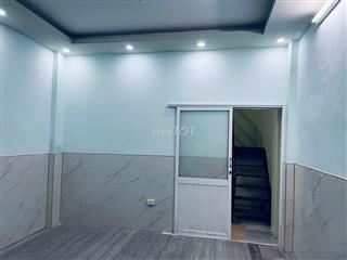 Cho thuê nhà nguyên căn, nhà trống, nội thất thương lượng