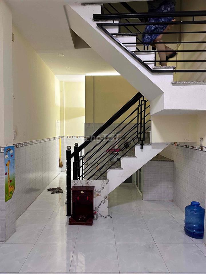Nhà nguyên căn 2 phòng ngủ