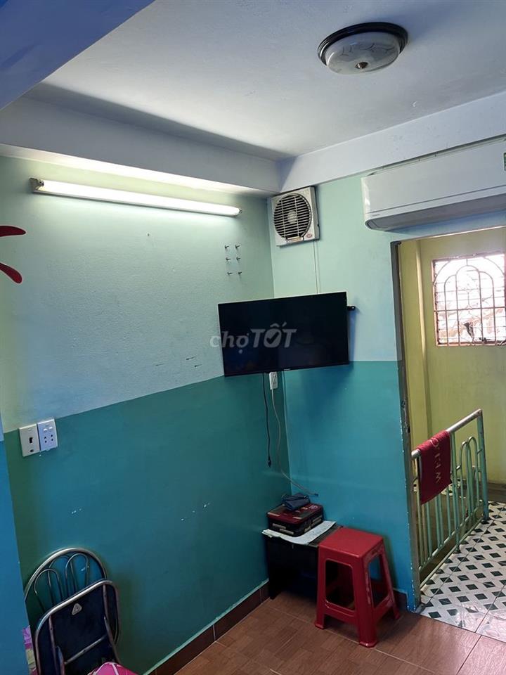 CHO THUÊ PHÒNG ĐẦY TỦ TIỆN NGHI CÓ MÁY LẠNH TOLET RIÊNG QUẬN 3