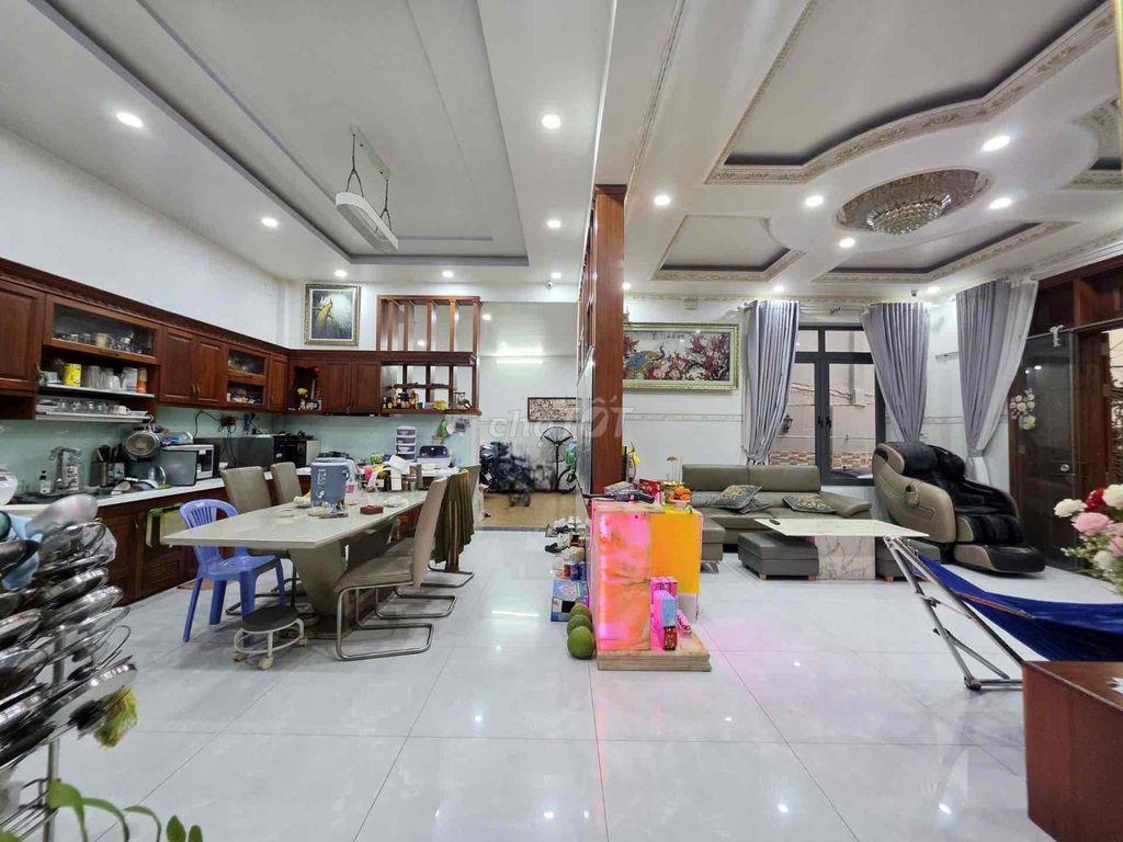 MT 15m có Thang Máy, 4 tầng ,  Hoàng Lê Kha, 800m2.