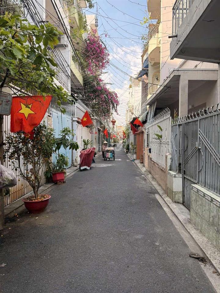 Nhà cần bán