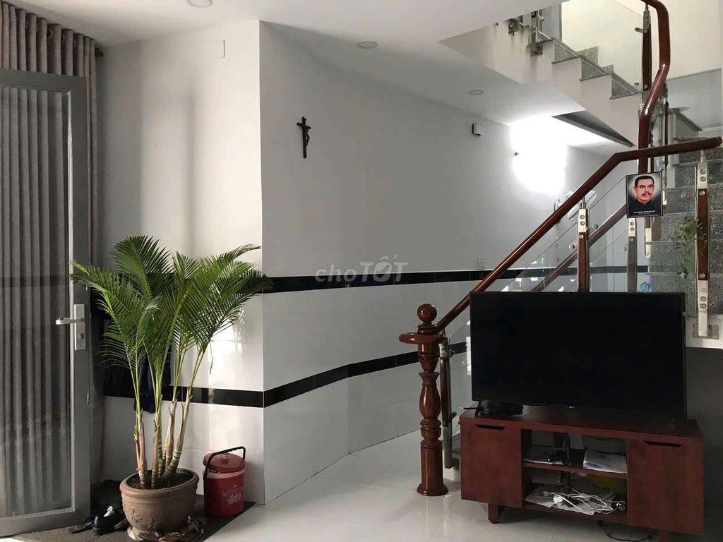 phạm Văn hai - 4 phòng 3 Tầng