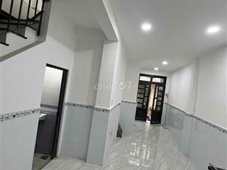 Chính chủ cần bán nhà Âu Cơ gồm 1lầu 1lửng sổ hồng hẻm xe máy thông tạ