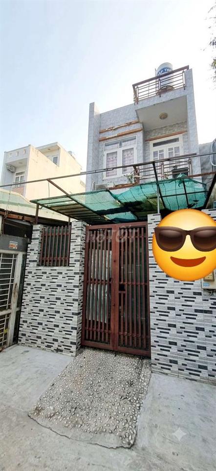 Ngay Lê Văn Việt _ Nhà 2 Tầng.  Diện tích 65m ( 4x16 ) . 2PN.2wc 