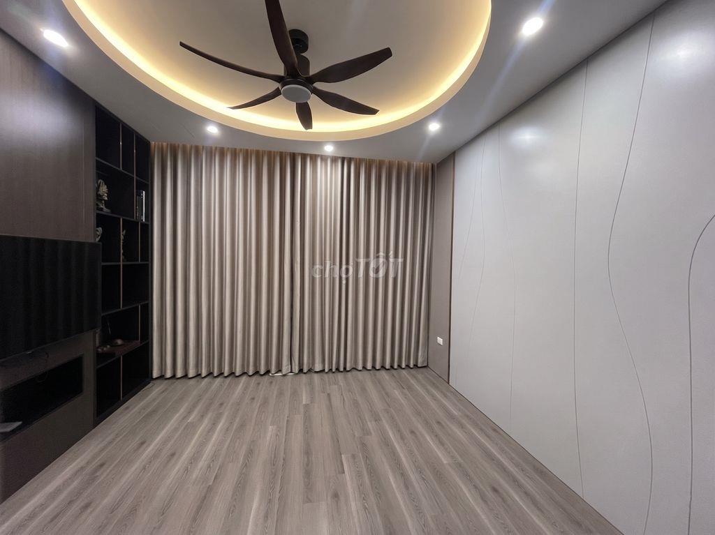 BÁN Nhà riêng 30m2 4 tầng 1 tum tại Trương Định