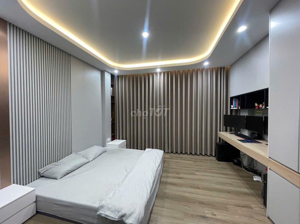 BÁN Nhà riêng 30m2 4 tầng 1 tum tại Trương Định