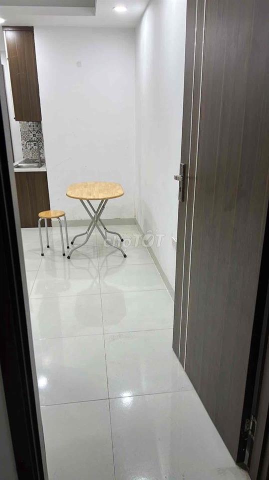 căn hộ ccmn phố lương khánh thiện 35m nội thất đầy đủ ban công thoáng
