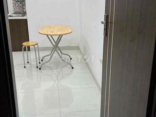 căn hộ ccmn phố lương khánh thiện 35m nội thất đầy đủ ban công thoáng