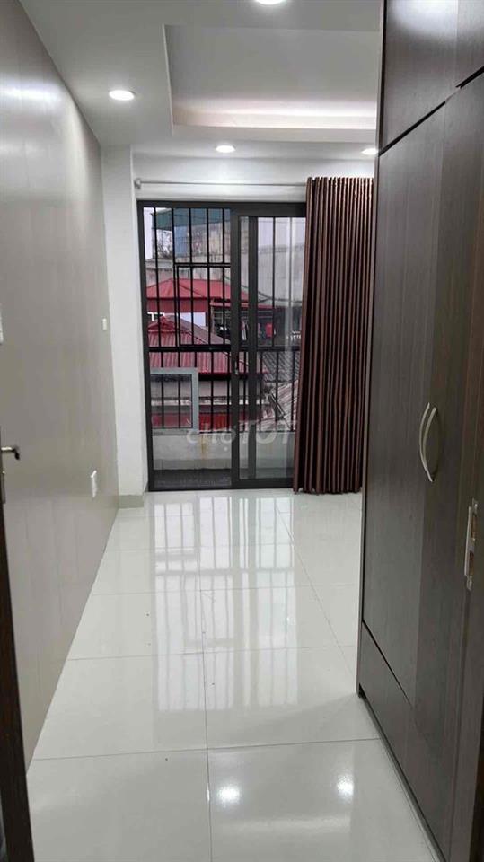 căn hộ ccmn phố lương khánh thiện 35m nội thất đầy đủ ban công thoáng