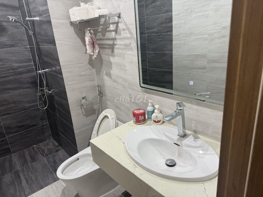 CHO THUÊ VĂN PHÒNG KINH DOANH 80m²/sàn ,Nhà 5 tầng có thang máy