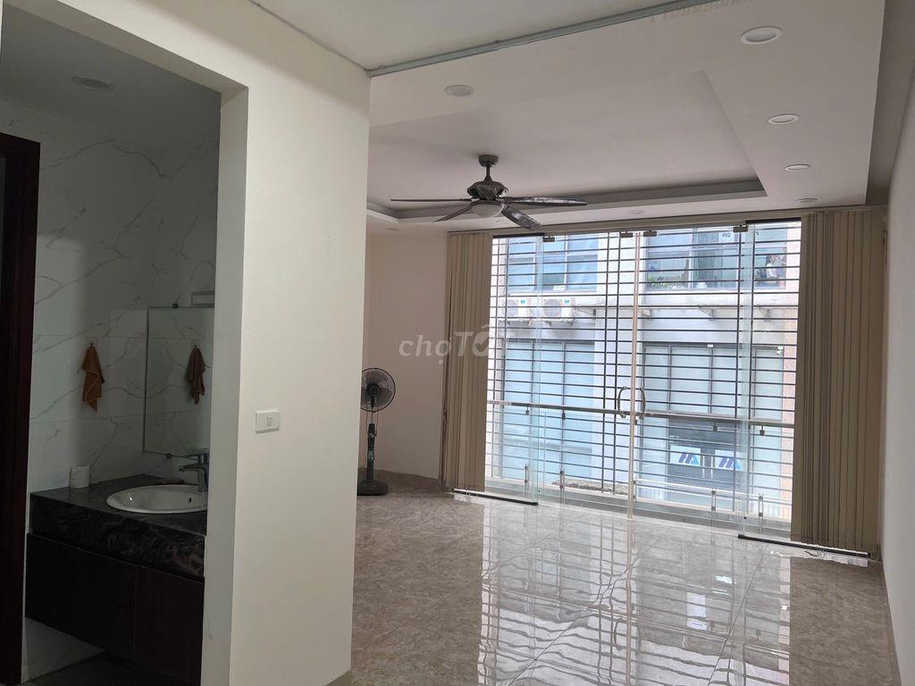 Cho thuê sàn tầng 2- 100m2 Khuất Duy Tiến, T. Xuân, HN