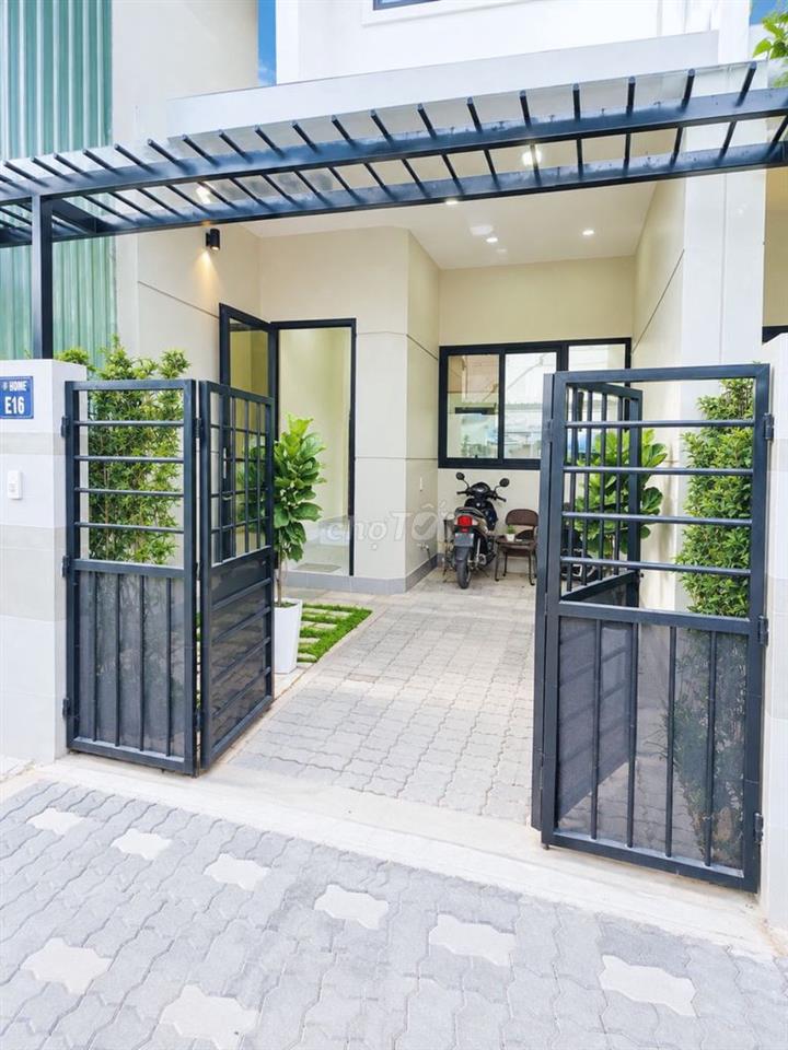 Cho Thuê Nhà Phố An Phú Thuân An 2 Tầng 2PN Sân Ô Tô Chỉ 7 Triệu/Tháng