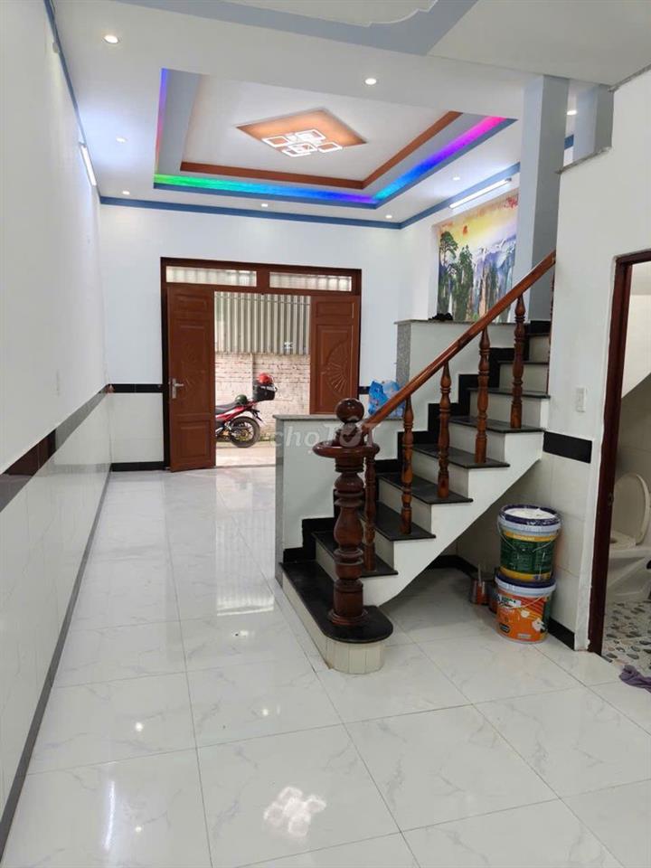 Bán Nhà Lầu Trệt Sổ Chung Thổ Cư Ngã Tư Bình Chuẩn - Giá Rẻ 1.07 Tỷ