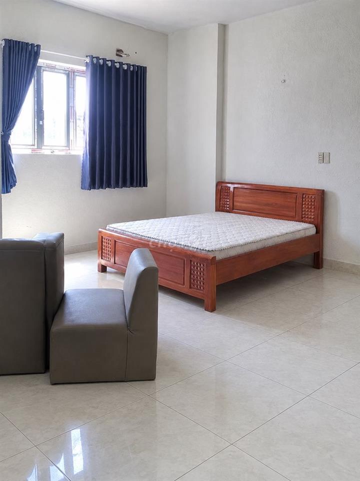 Khách sạn 10 Phòng ngay ngã 6 An Phú 25 - 30m2/phòng thuê 15tr/tháng