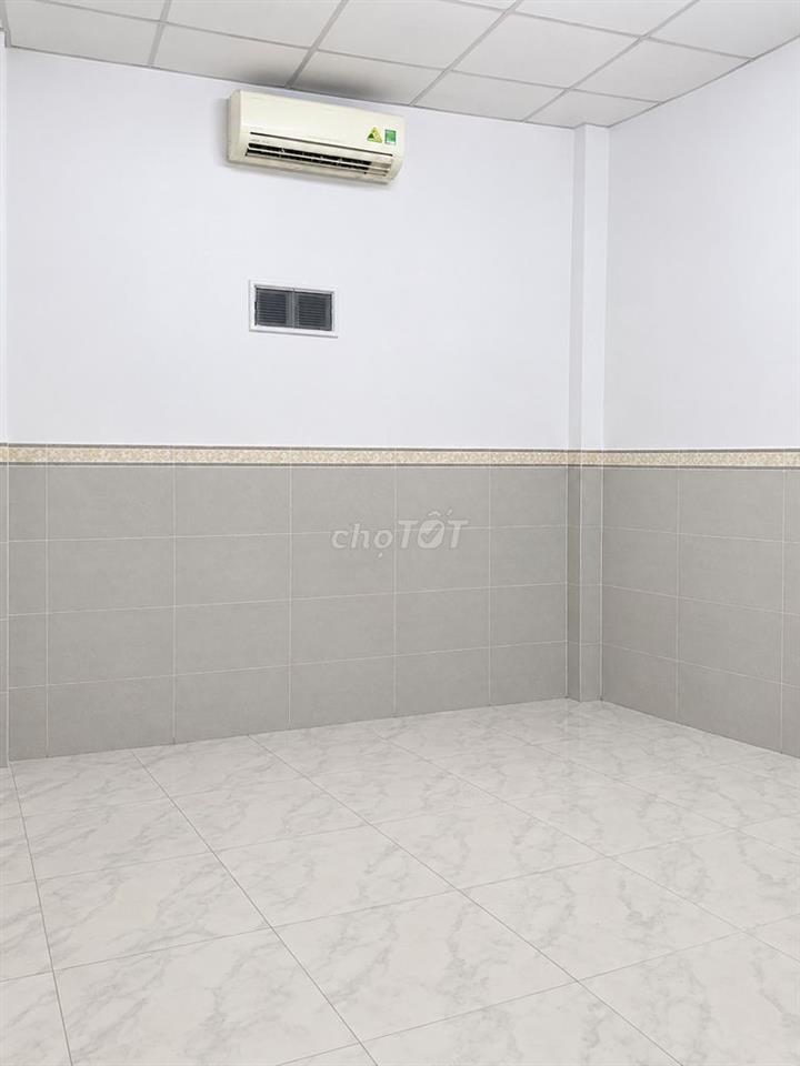 Cho thuê Mặt Bằng Kinh Doanh Lê Thị Trung 225m² (5x45m) 3PN, giá 15tr