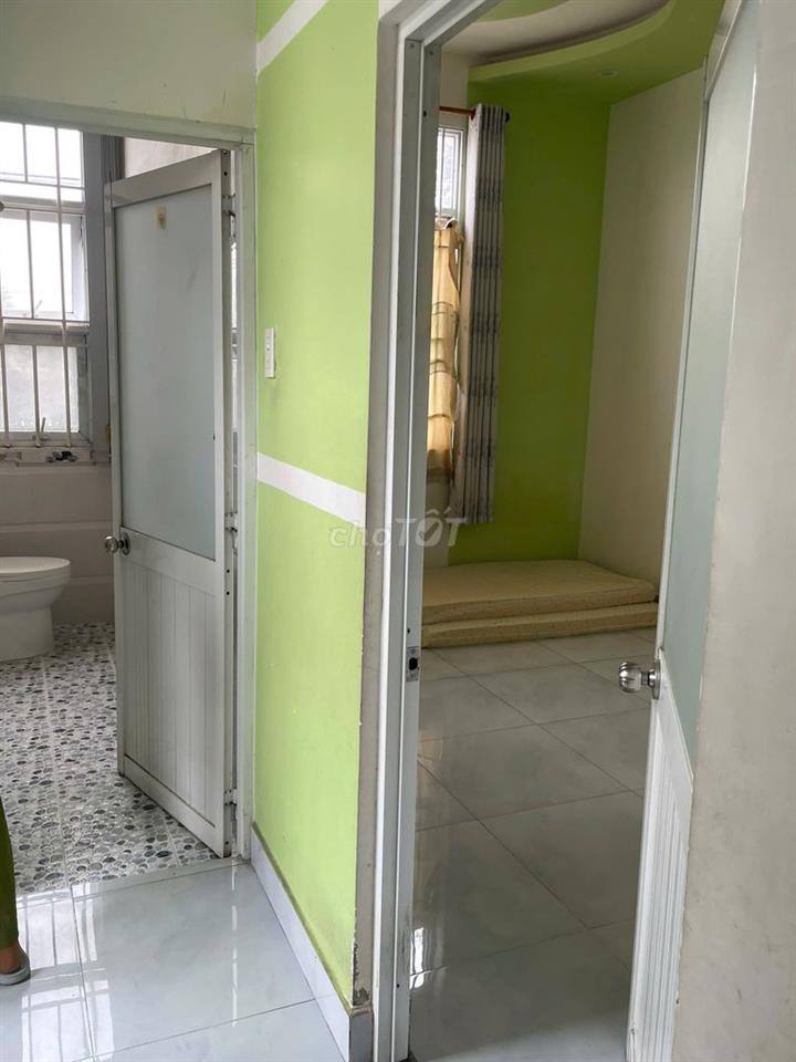 Cho thuê nhà Nguyên Căn MT Trần hưng Đạo, 4.5 x 10m, T+2L