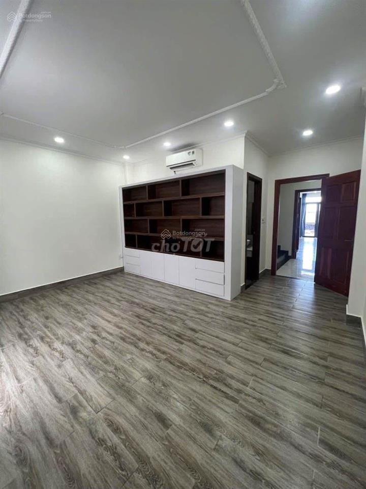 Cho thuê nhà 1 trệt 3 lầu Mặt tiền kinh doanh Khu ĐR Phúc Đạt 7PN-5WC