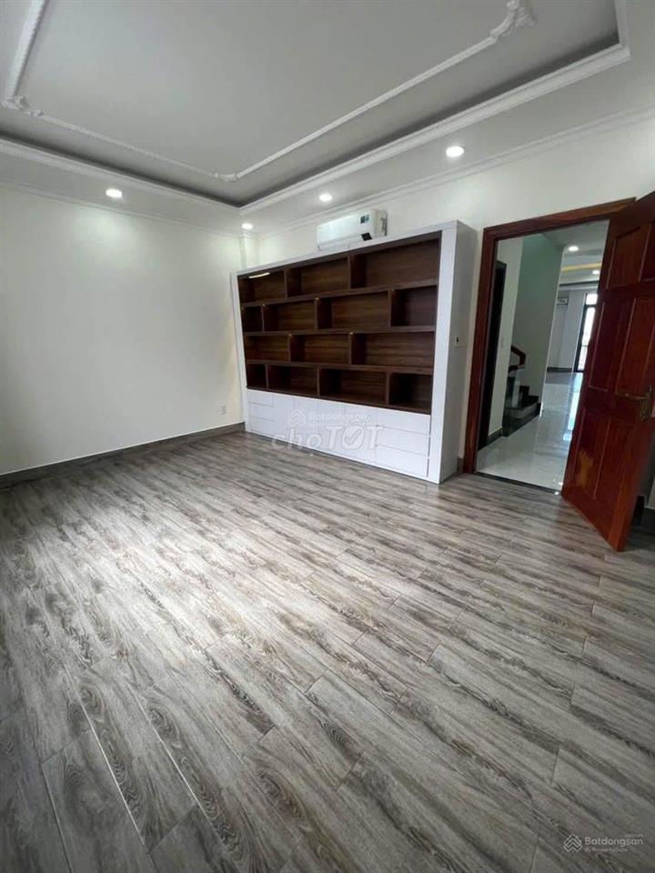 Cho thuê nhà 1 trệt 3 lầu Mặt tiền kinh doanh Khu ĐR Phúc Đạt 7PN-5WC