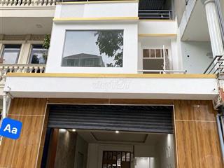 Cho thuê nhà KDC Chánh Nghĩa, Thủ Dầu Một - Dt: 5x20, 1 trệt 2 lầu