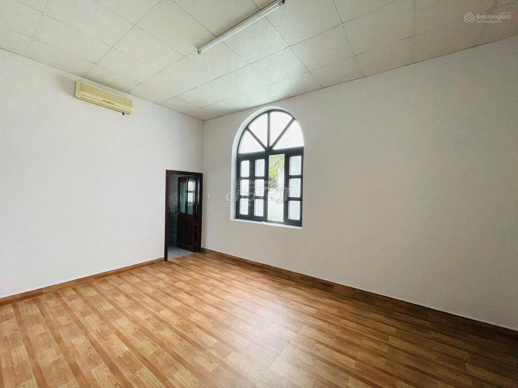 Cho thuê nhà 1 trệt 1 lầu Phường Hiệp Thành 4PN-4WC Gần  ĐH Bình Dương