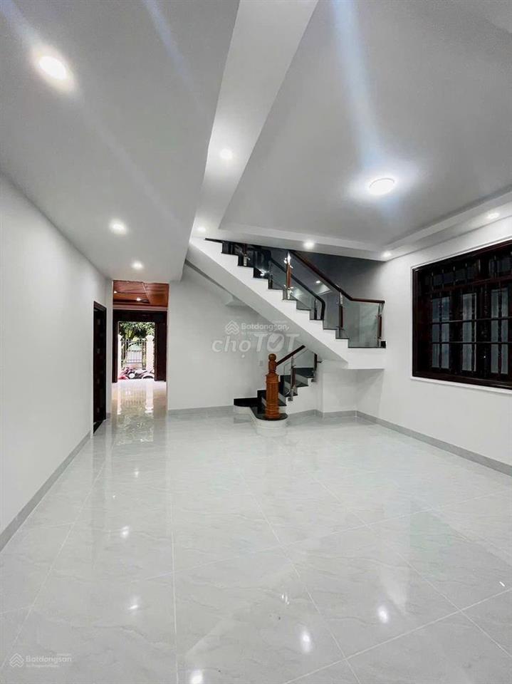 Cho thuê nhà 1 trệt 1 lầu Phường Hiệp Thành 4PN-4WC Gần  ĐH Bình Dương