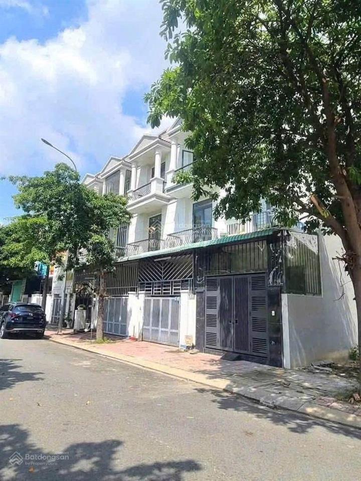 Cho thuê nhà nguyên căn ngay gần vòng xoay Hiệp Thành - full nội thất