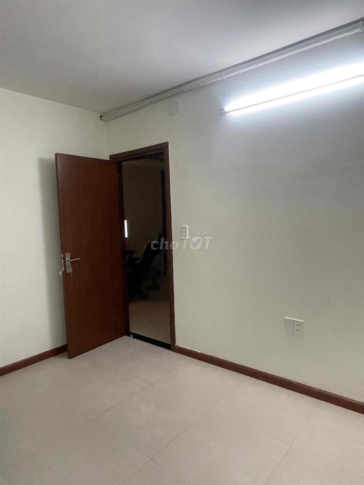 Tìm nữ ở ghép 1:1 tại Chung cư Iris