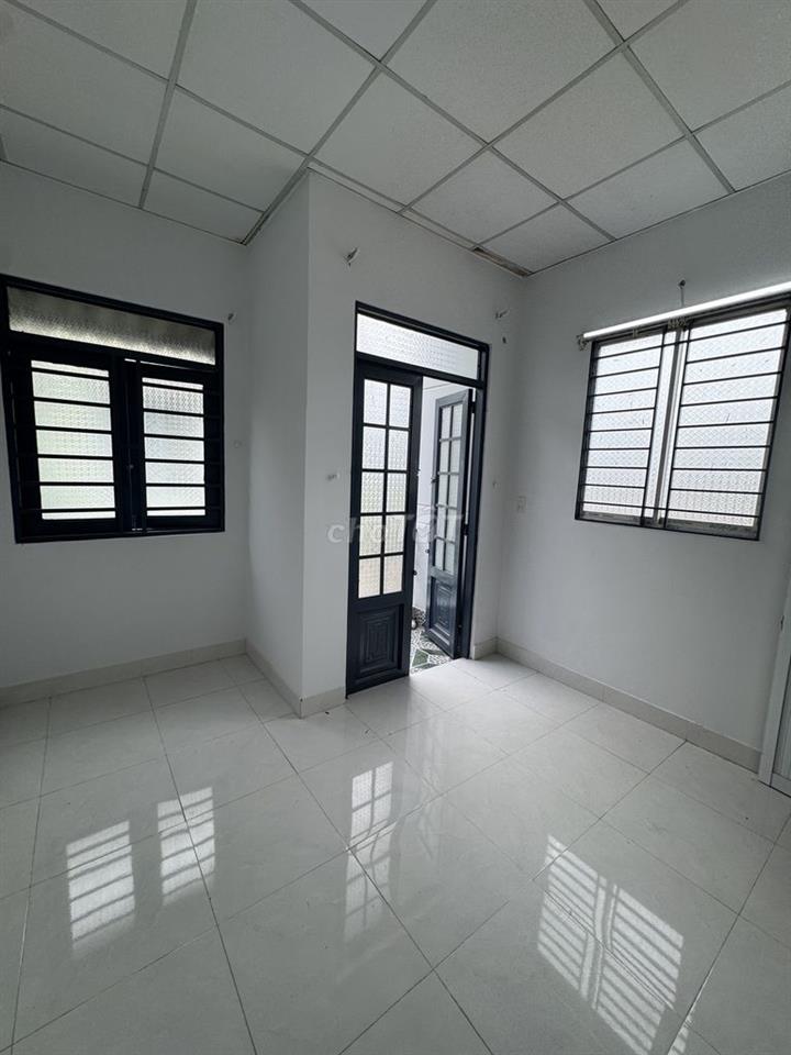 Kẹt tiền bán nhà chính chủ