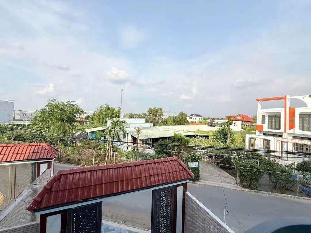 CHỦ GỬI BÁN GẤP NHÀ 1 TRỆT 1 LẦU MẶT TIỀN ĐƯỜNG CỘNG ĐỒNG LỘC HẬU