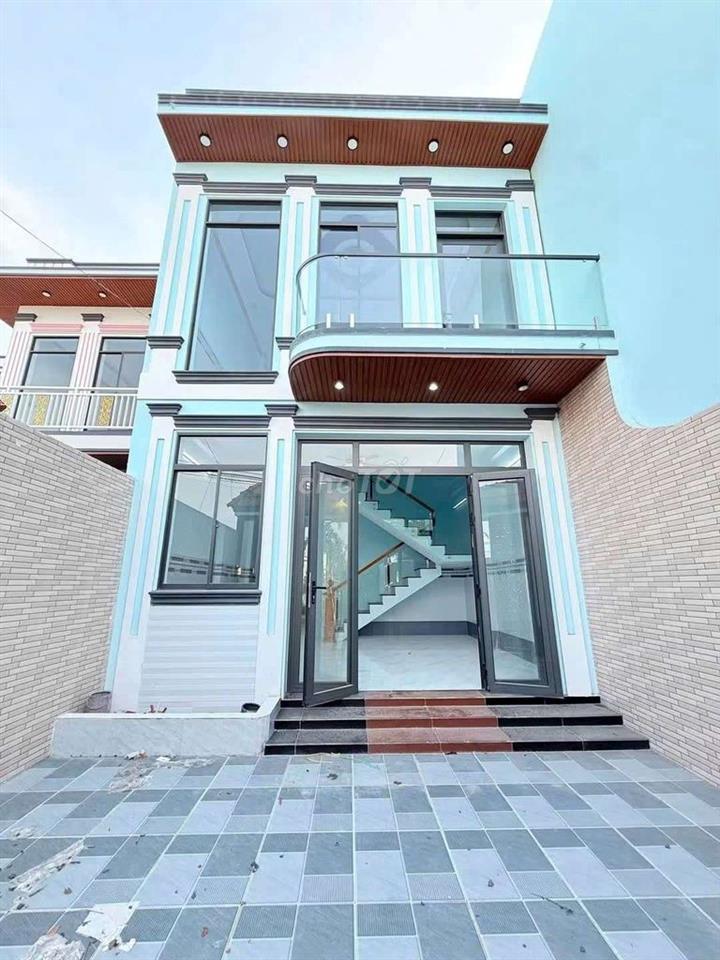 CHỦ GỬI BÁN GẤP NHÀ 1 TRỆT 1 LẦU MẶT TIỀN ĐƯỜNG CỘNG ĐỒNG LỘC HẬU