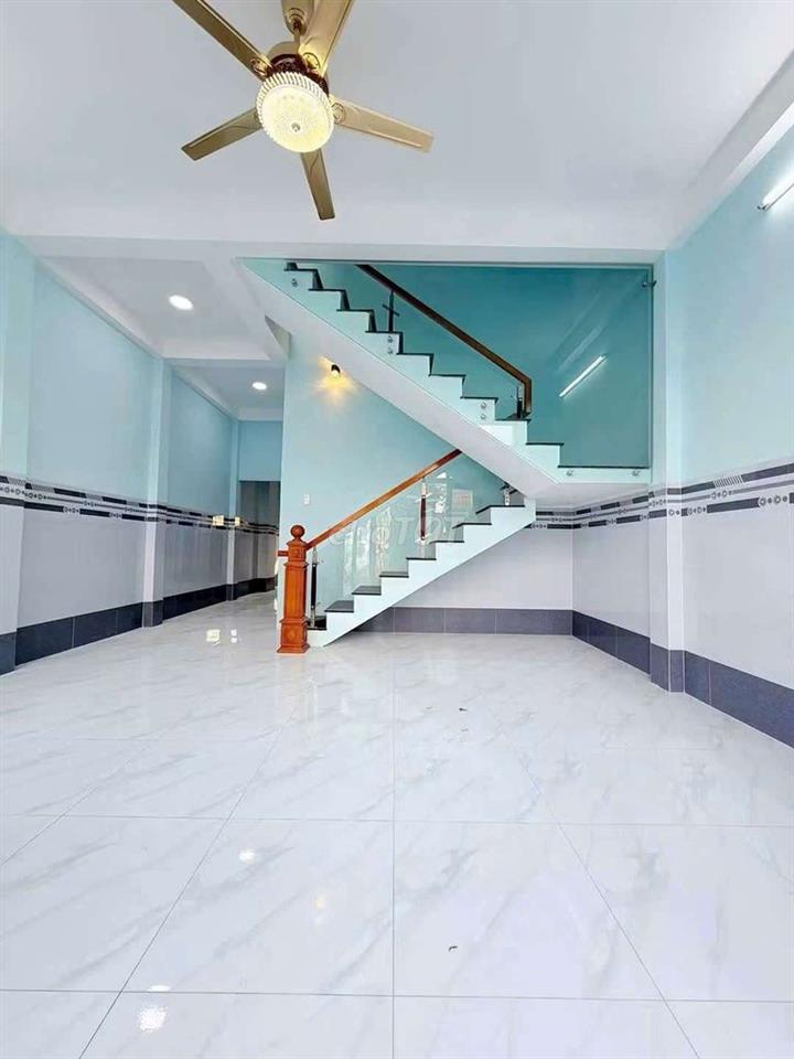 CHỦ GỬI BÁN GẤP NHÀ 1 TRỆT 1 LẦU MẶT TIỀN ĐƯỜNG CỘNG ĐỒNG LỘC HẬU