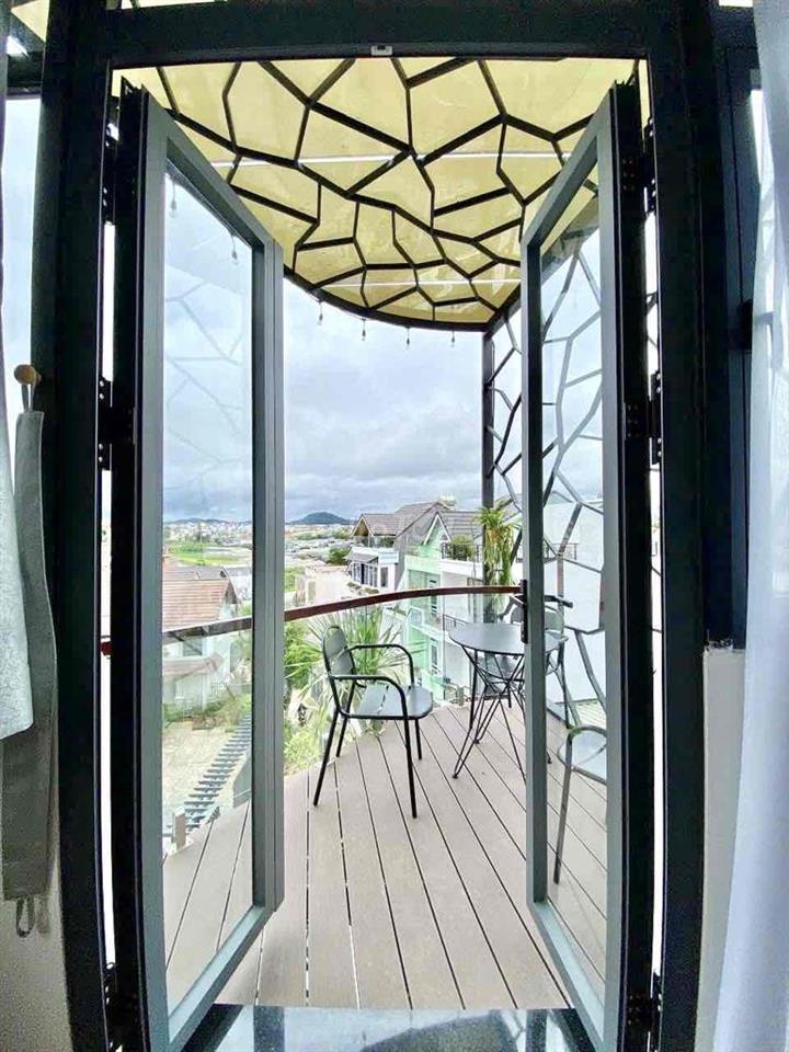 CHO THUÊ CĂN HỘ STUDIO BAN CÔNG VIEW THÀNH PHỐ PHƯỜNG THÀNH PHỐ ĐÀ LẠT