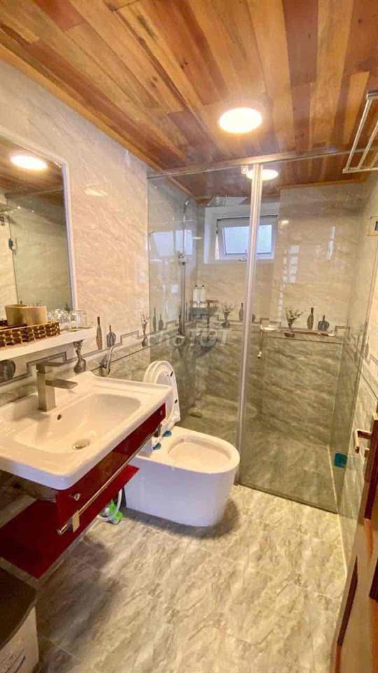 CHO THUÊ CĂN HỘ 2 PHÒNG NGỦ FULL NỘI THẤT CÓ CỬA SỔ THOÁNG MÁT PHƯỜNG