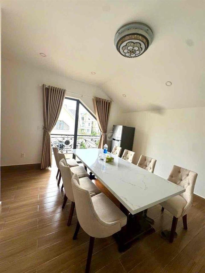 CHO THUÊ VILLA 10 PHÒNG NGỦ CÓ SÂN RỘNG ĐƯỜNG MĂNG LIN GIÁ 30 TRIỆU/TH